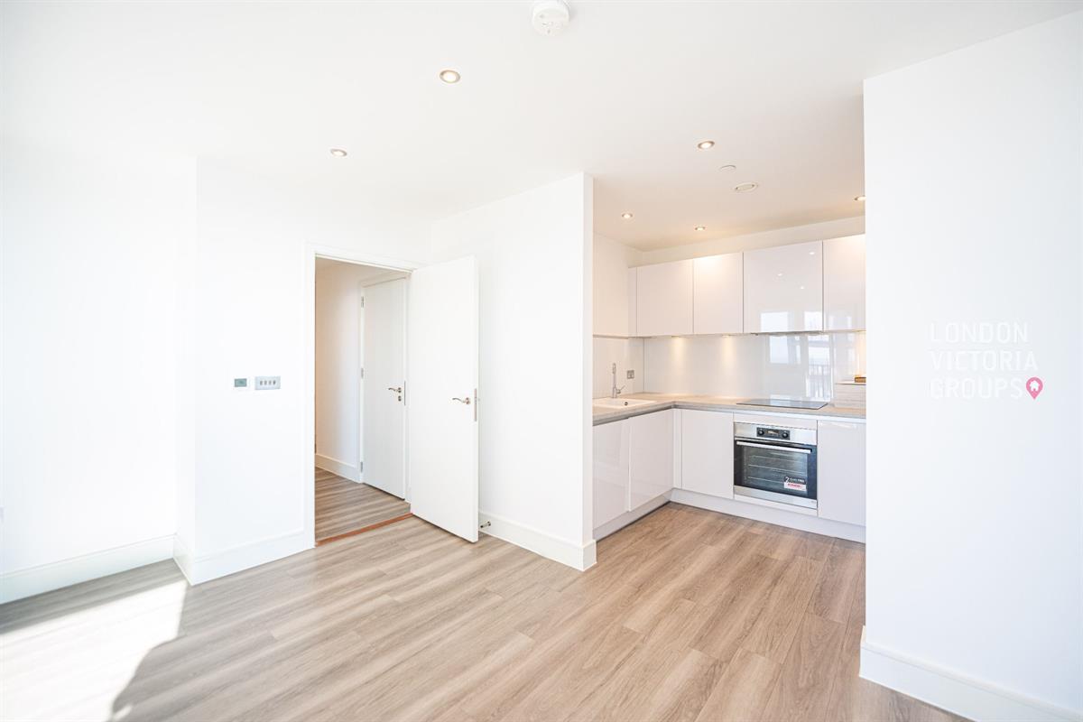 1 bed property in Ashwell House, Healum Avenue, Southall